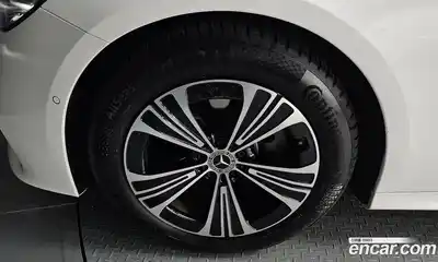 Mercedes-Benz E-Class 2025 2.0 Автомат в Москве № 493858, миниатюра 5