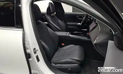 Mercedes-Benz E-Class 2025 2.0 Автомат в Москве № 493858, миниатюра 10