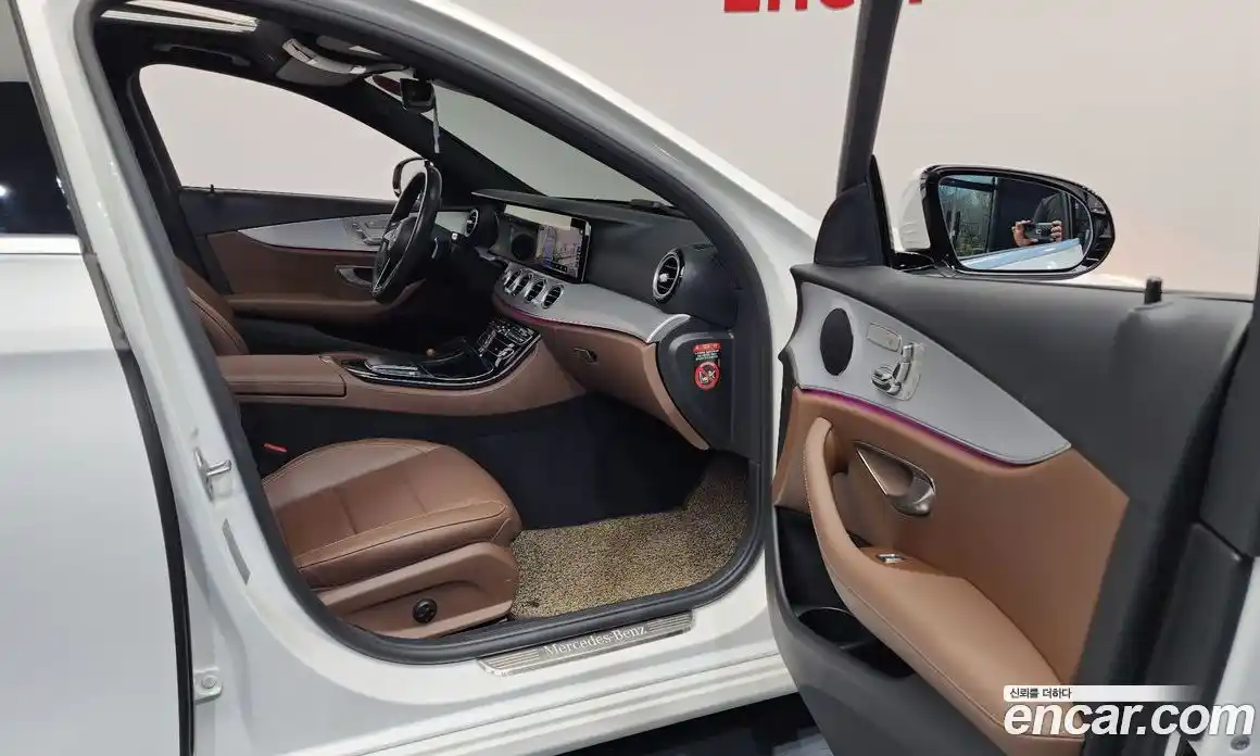 Mercedes-Benz E-Class 2021 2.0 Автомат в Москве № 494930, фото 11