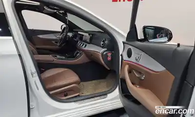 Mercedes-Benz E-Class 2021 2.0 Автомат в Москве № 494930, миниатюра 11