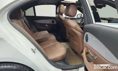 Mercedes-Benz E-Class 2021 2.0 Автомат в Москве № 494930, миниатюра 12