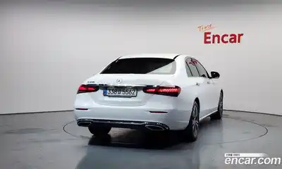 Mercedes-Benz E-Class 2021 2.0 Автомат в Москве № 494930, миниатюра 4