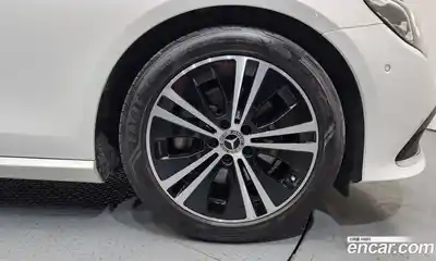 Mercedes-Benz E-Class 2021 2.0 Автомат в Москве № 494930, миниатюра 5