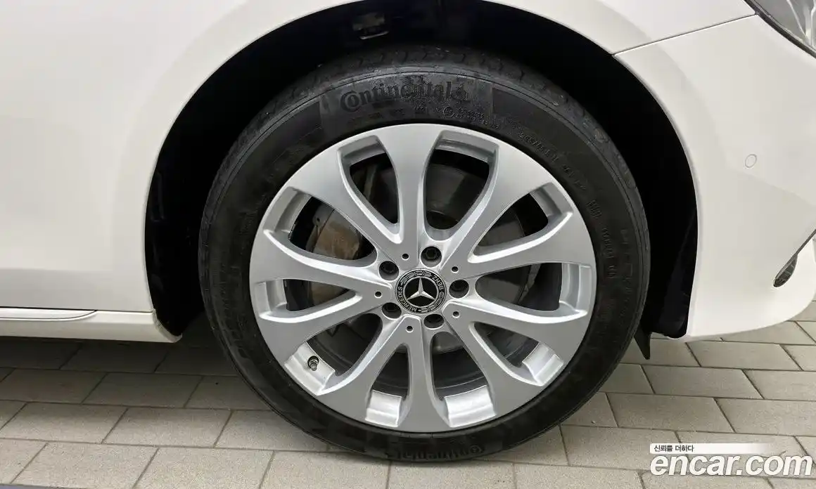 Mercedes-Benz E-Class 2019 2.0 Автомат в Москве № 495274, фото 5