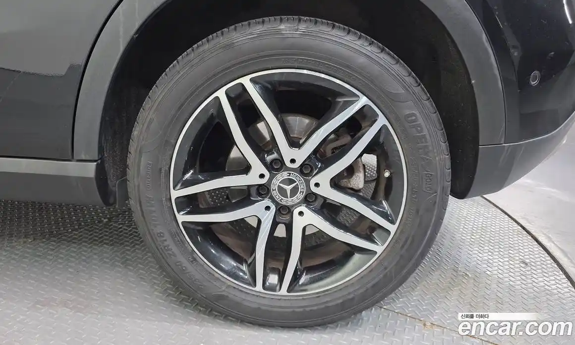 Mercedes-Benz GLA-Class 2018 2.0 Автомат в Москве № 495490, фото 5