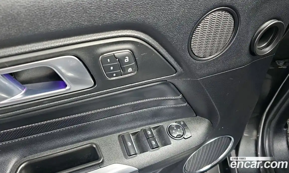 Ford Mustang 2018 2.3 Автомат в Москве № 496397, фото 17