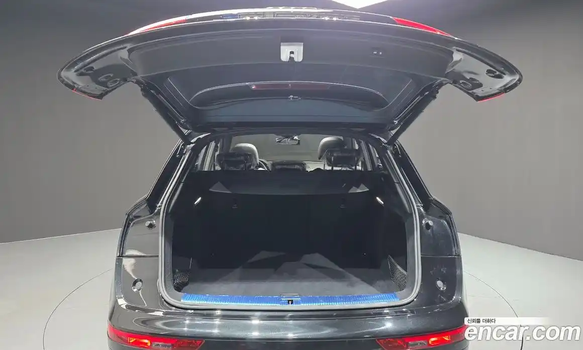 Audi Q5 2020 2.0 Автомат в Москве № 496654, фото 20