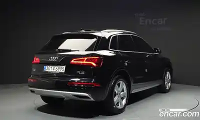 Audi Q5 2020 2.0 Автомат в Москве № 496654, миниатюра 2