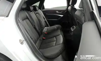 Audi A6 2023 2.0 Автомат в Москве № 496761, миниатюра 12