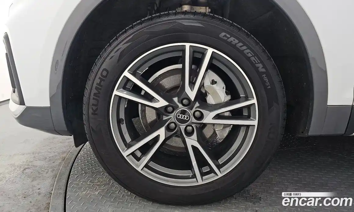 Audi Q5 2021 2.0 Автомат в Москве № 497048, фото 5