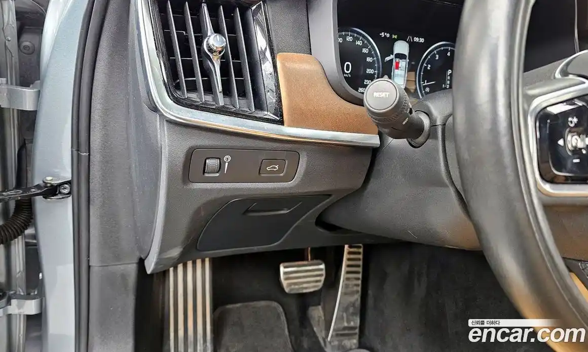 Volvo S90 2017 2.0 Автомат в Москве № 497713, фото 16