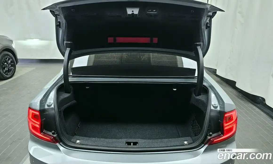 Volvo S90 2017 2.0 Автомат в Москве № 497713, фото 20