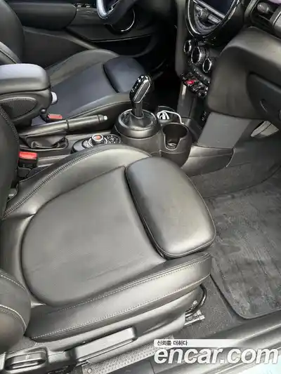 Mini Cooper 2021 1.5 Автомат в Москве № 499410, миниатюра 7