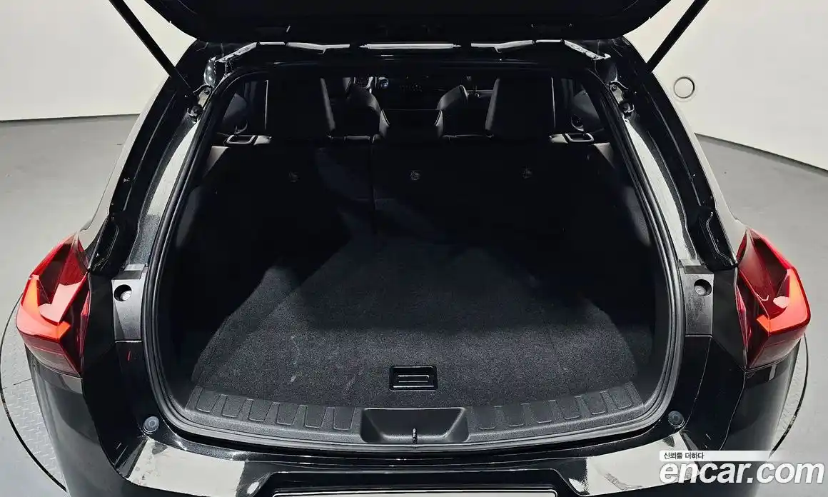 Lexus UX 2019 2.0 Автомат в Москве № 499645, фото 20