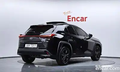 Lexus UX 2019 2.0 Автомат в Москве № 499645, миниатюра 2