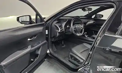 Lexus UX 2019 2.0 Автомат в Москве № 499645, миниатюра 10