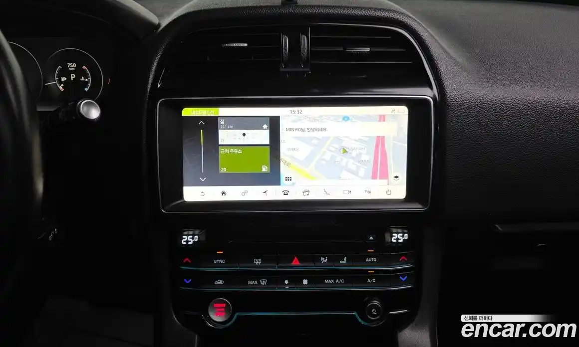 Jaguar F-Pace 2017 2.0 Автомат в Москве № 500304, фото 14