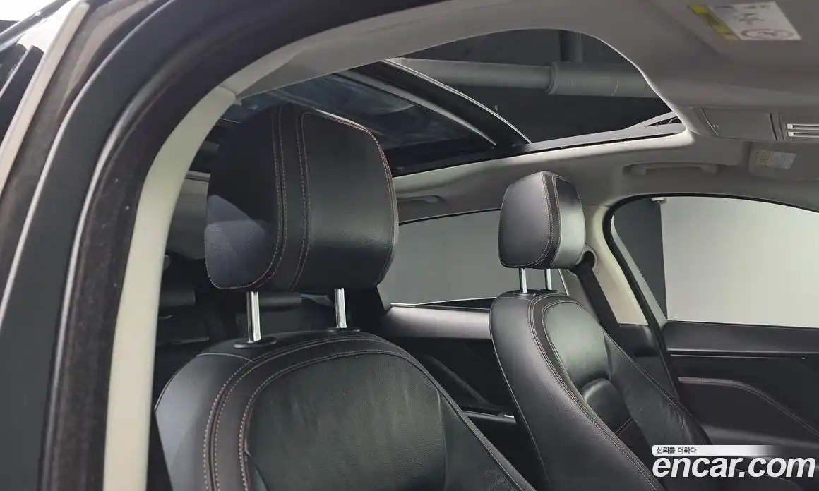 Jaguar F-Pace 2017 2.0 Автомат в Москве № 500304, фото 19