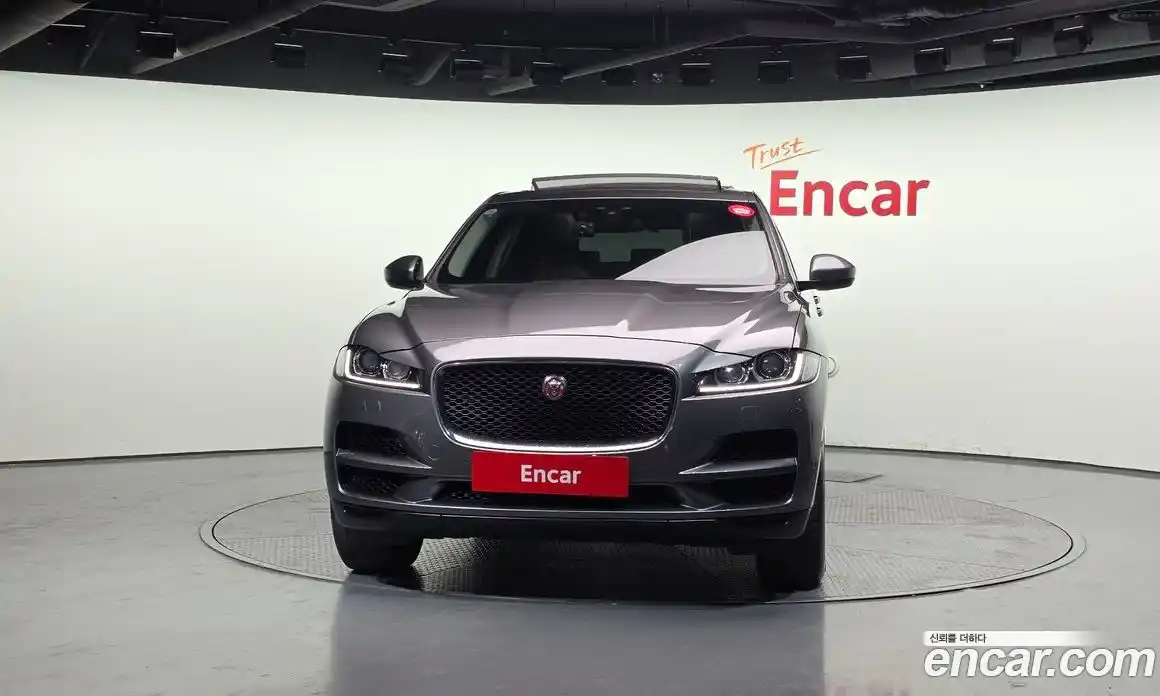Jaguar F-Pace 2017 2.0 Автомат в Москве № 500304, фото 3
