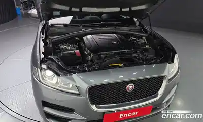 Jaguar F-Pace 2017 2.0 Автомат в Москве № 500304, миниатюра 6