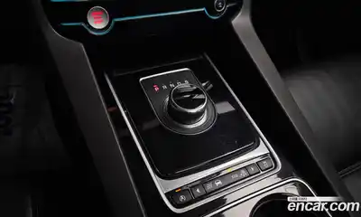 Jaguar F-Pace 2017 2.0 Автомат в Москве № 500304, миниатюра 9