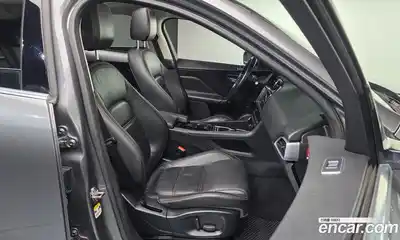 Jaguar F-Pace 2017 2.0 Автомат в Москве № 500304, миниатюра 10