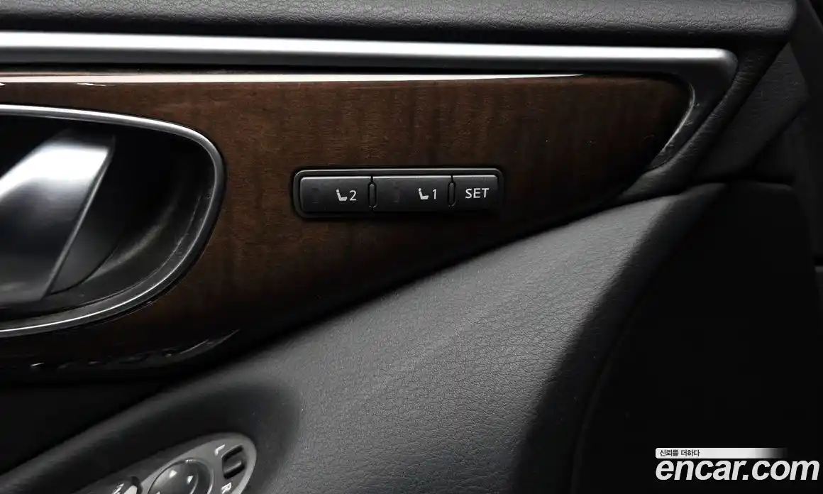 Infiniti Q50 2015 3.5 Автомат в Москве № 500408, фото 19