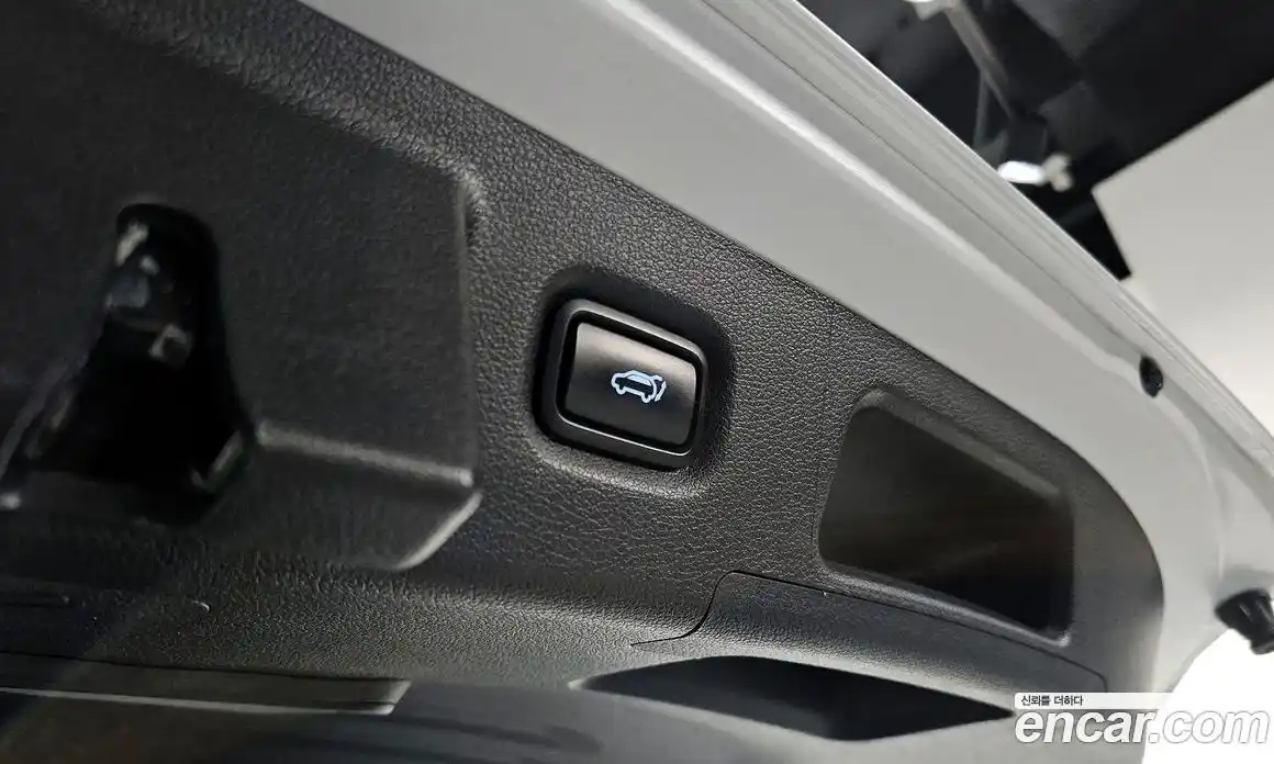 Hyundai Santa Fe 2020 2.0 Автомат в Москве № 518038, фото 19