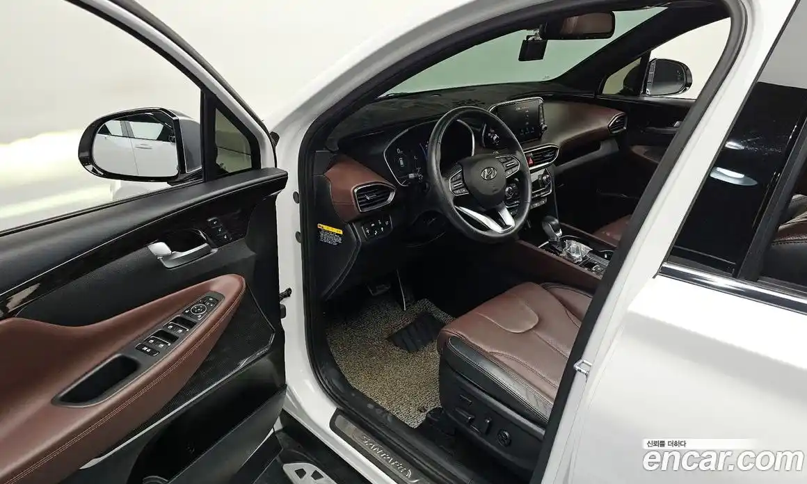 Hyundai Santa Fe 2020 2.0 Автомат в Москве № 518038, фото 10