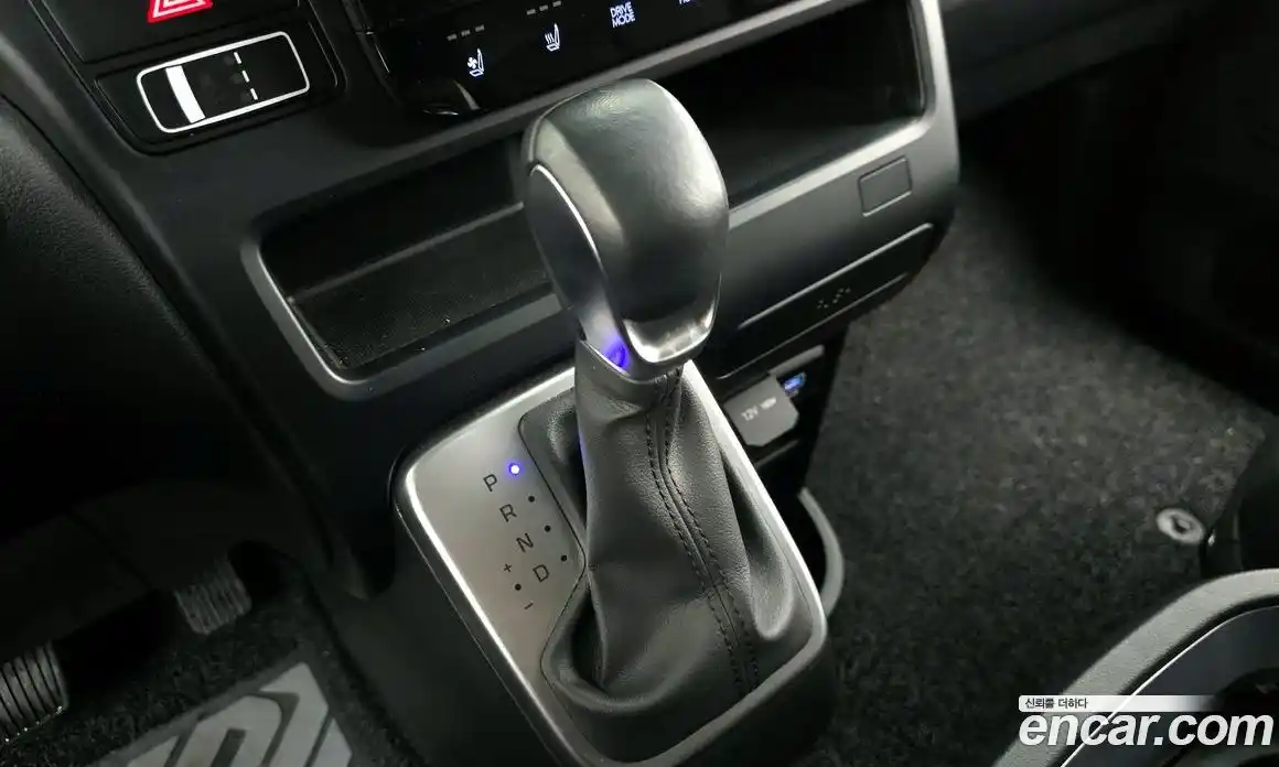 Hyundai Staria 2025 1.6 Автомат в Москве № 518773, фото 9