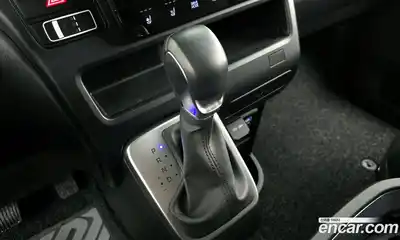 Hyundai Staria 2025 1.6 Автомат в Москве № 518773, миниатюра 9