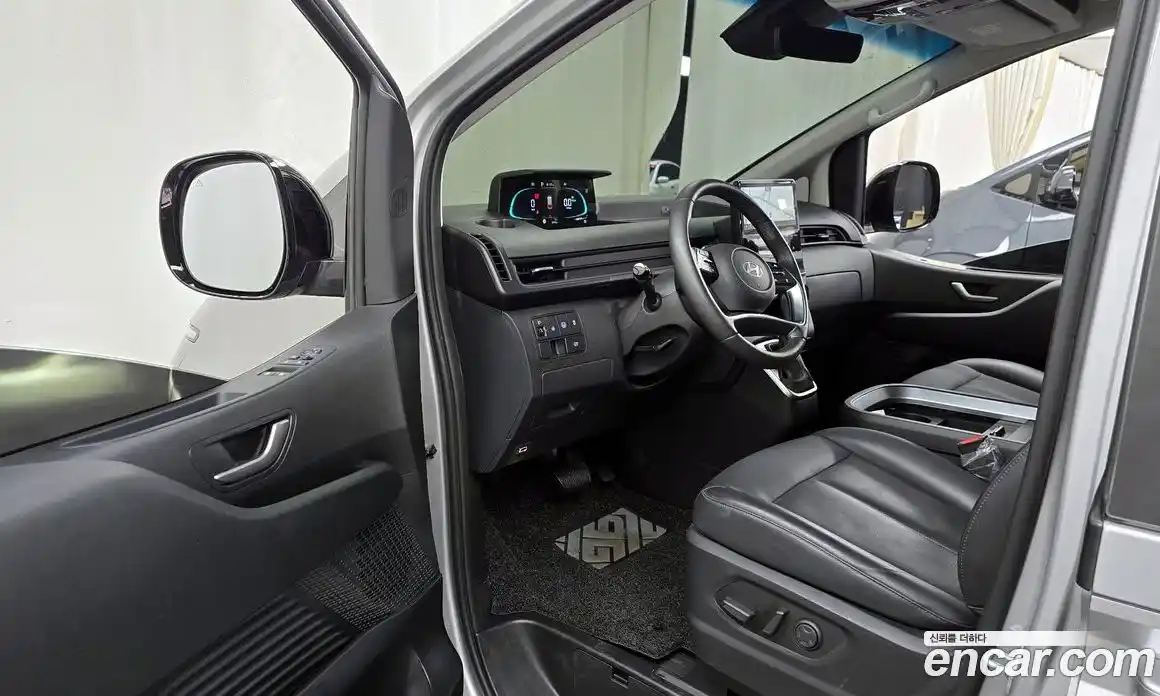 Hyundai Staria 2025 1.6 Автомат в Москве № 518773, фото 10