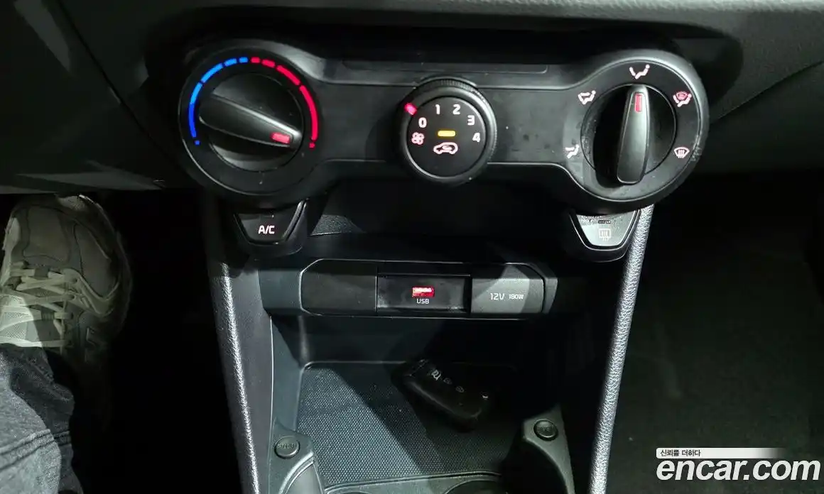 Kia Morning 2021 1.0 Автомат в Москве № 520237, фото 18