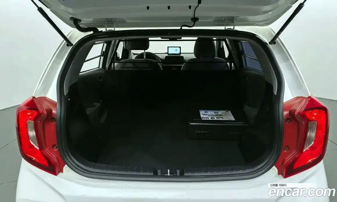 Kia Morning 2021 1.0 Автомат в Москве № 520237, фото 19