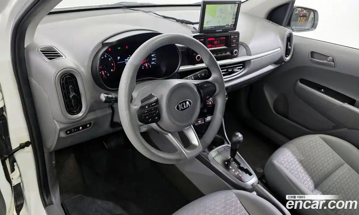 Kia Morning 2021 1.0 Автомат в Москве № 520237, фото 7