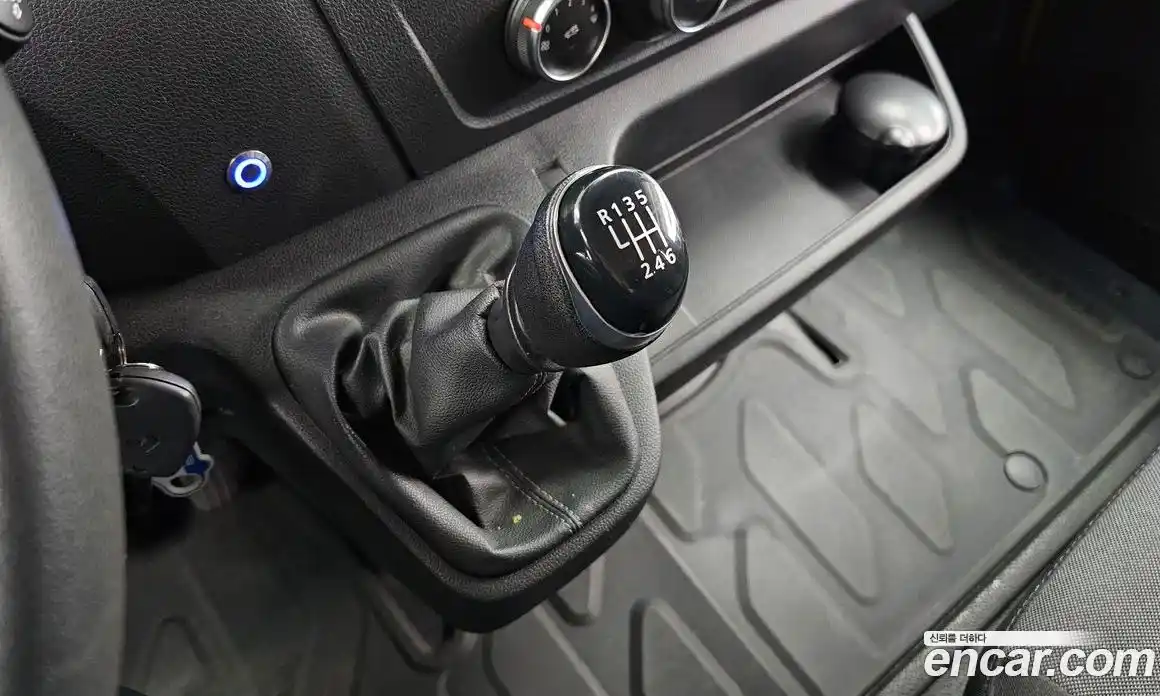 Renault Master 2020 2.3 Механическая в Москве № 520841, фото 9