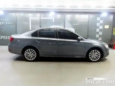 Volkswagen Jetta 2013 1.6 Автомат в Москве № 521857, миниатюра 3