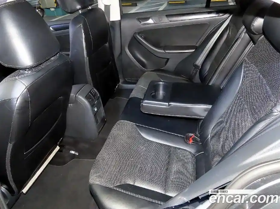 Volkswagen Jetta 2013 1.6 Автомат в Москве № 521857, фото 7