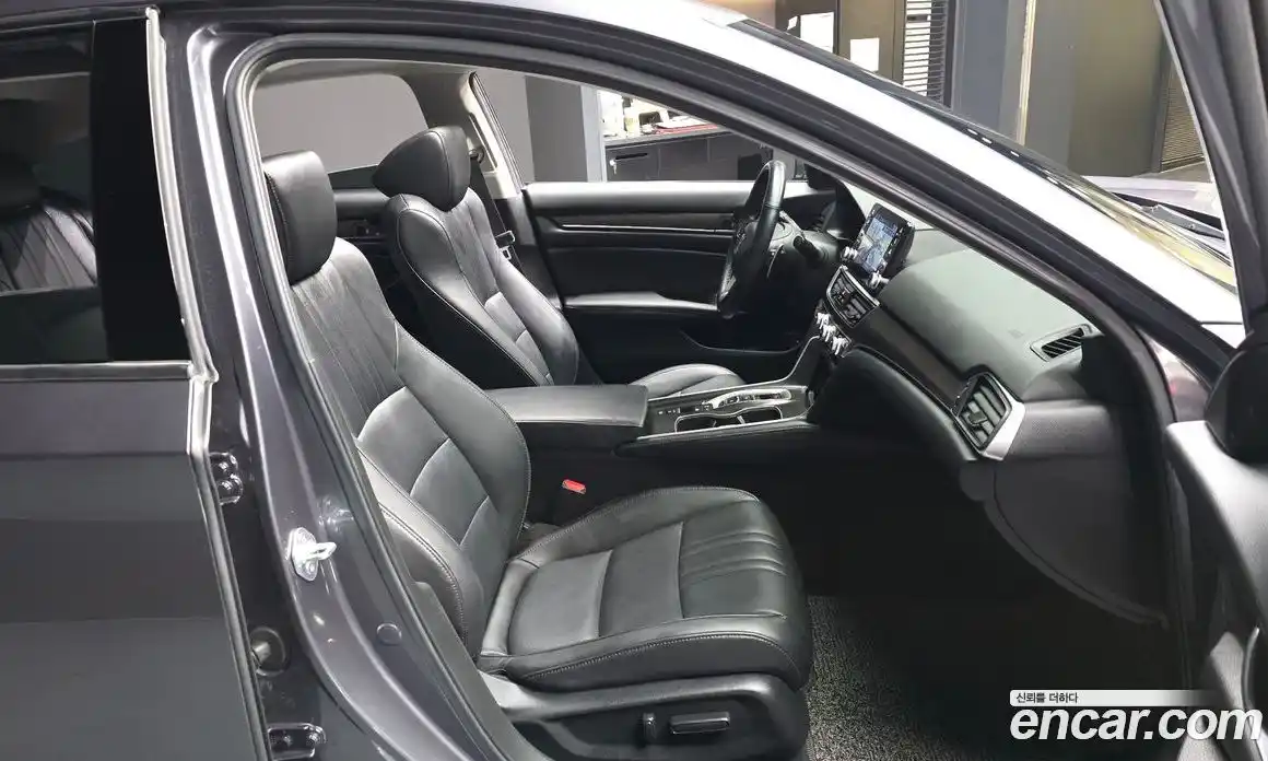 Honda Accord 2022 2.0 Автомат в Москве № 521899, фото 11