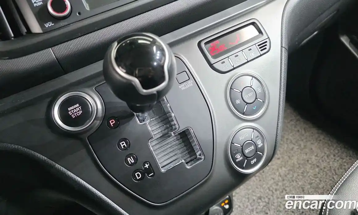 Kia Ray 2023 1.0 Автомат в Москве № 522274, фото 9