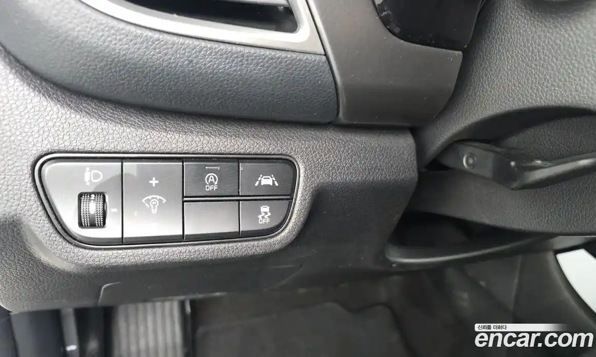 Kia Seltos 2022 1.6 Автомат в Москве № 522685, фото 17