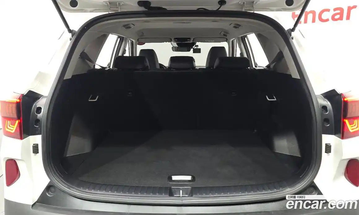 Kia Seltos 2022 1.6 Автомат в Москве № 522685, фото 20