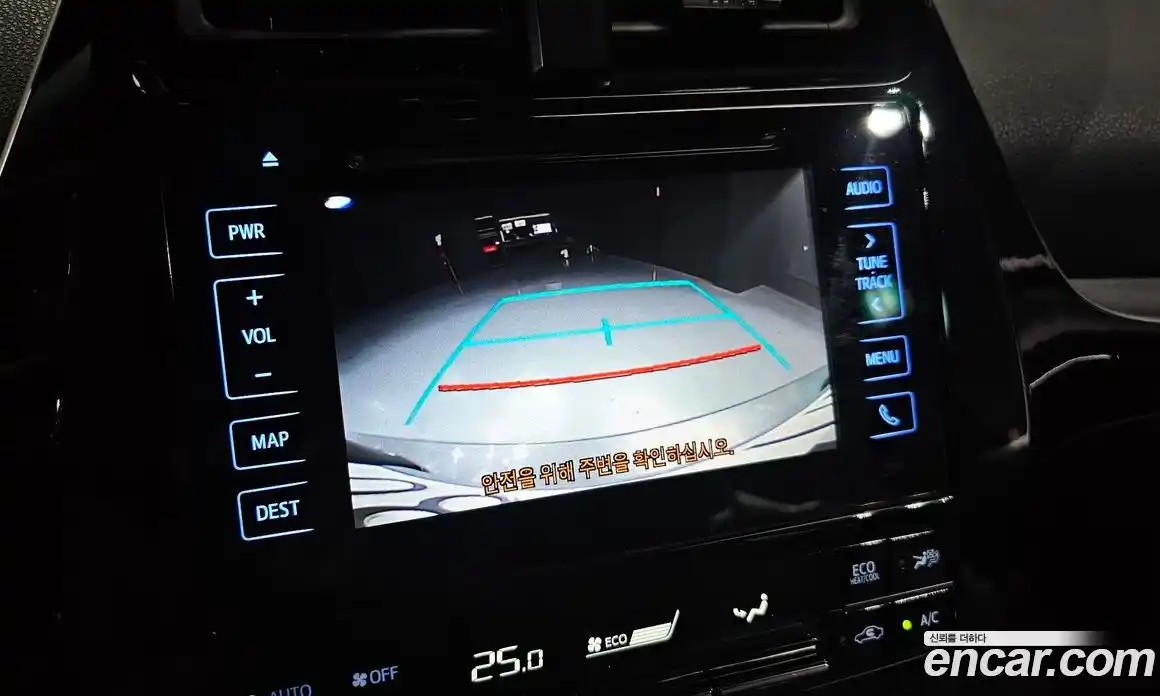 Toyota Prius 2017 1.8 Автомат в Москве № 524623, фото 15