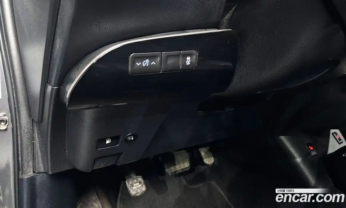 Toyota Prius 2017 1.8 Автомат в Москве № 524623, фото 18