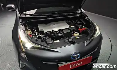 Toyota Prius 2017 1.8 Автомат в Москве № 524623, миниатюра 6