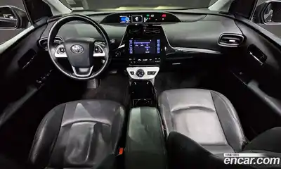 Toyota Prius 2017 1.8 Автомат в Москве № 524623, миниатюра 7