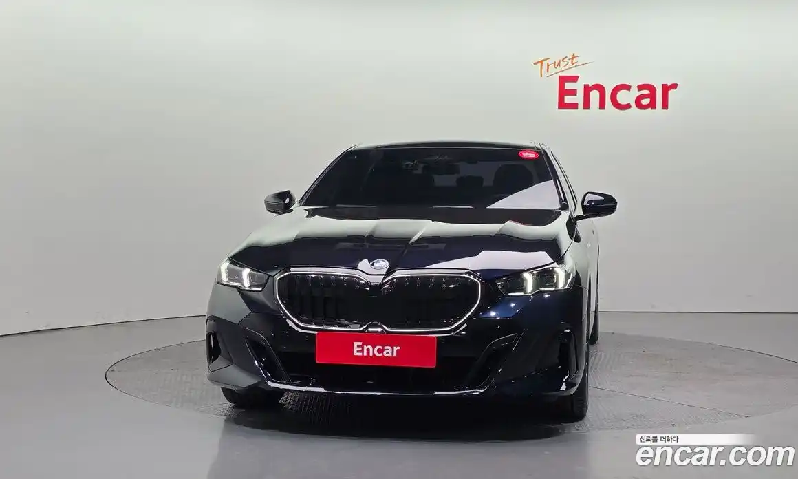 BMW 5-Series 2025 2.0 Автомат в Москве № 525542, фото 3