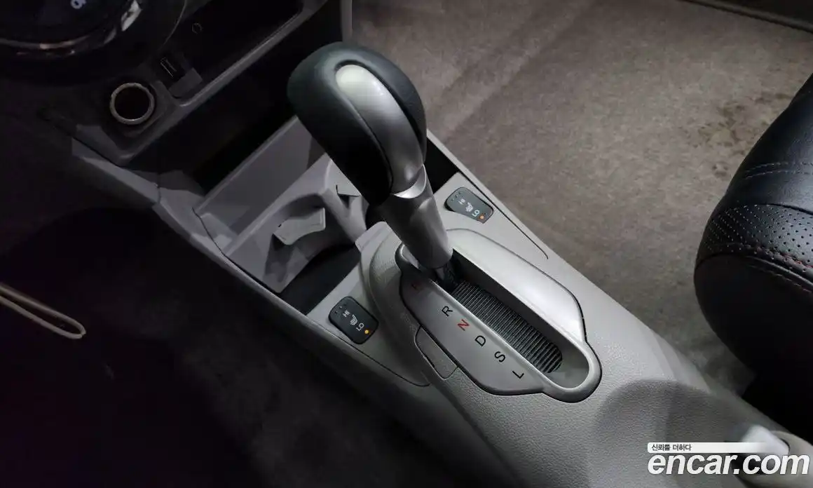 Honda Insight 2011 1.3 Автомат в Москве № 526473, фото 9