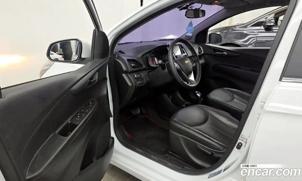 Chevrolet Spark 2016 1.0 Автомат в Москве № 527870, фото 9