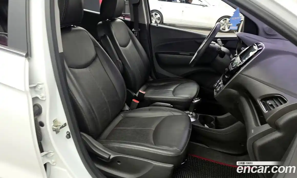 Chevrolet Spark 2016 1.0 Автомат в Москве № 527870, фото 10